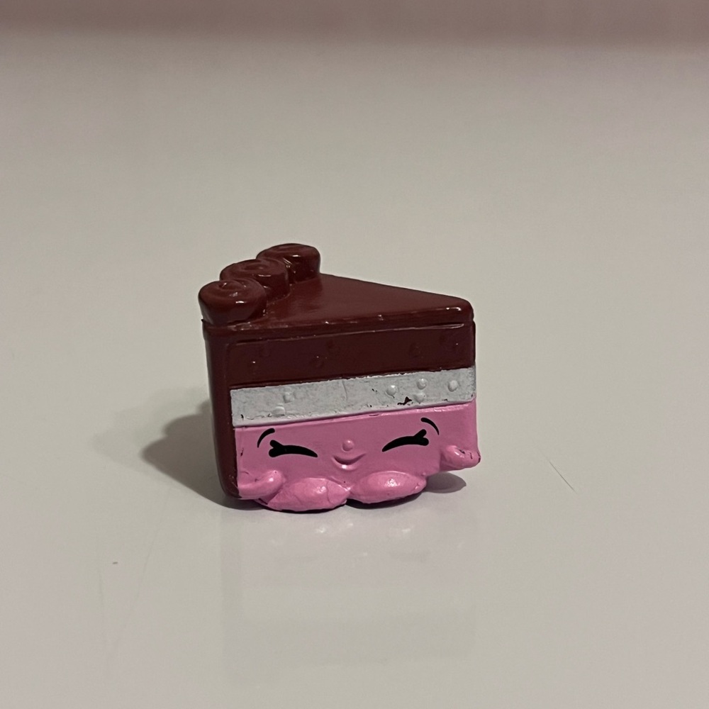Shopkins Season 1 Linda Layer - Original Bakery Team - Rare Pink Variant